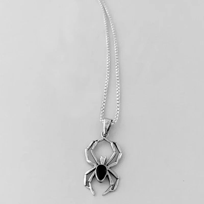 Huitan Spider Pendant Necklace - Image 2