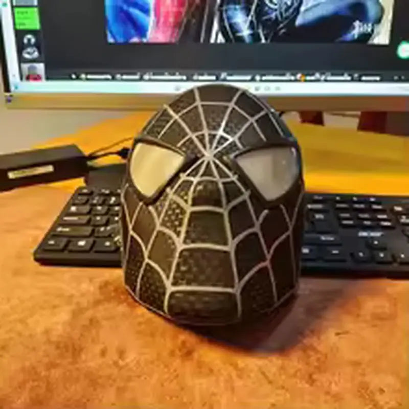 The Amazing Tobey Maguire Spider-Man Mask - Image 5